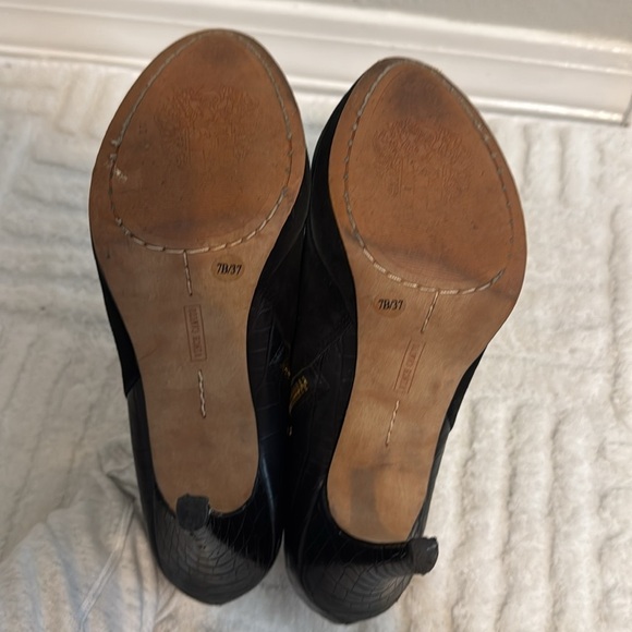 Vince Camuto Elvin Suede Platform Bootie With Crocodile Leather Heel - Picture 7 of 9